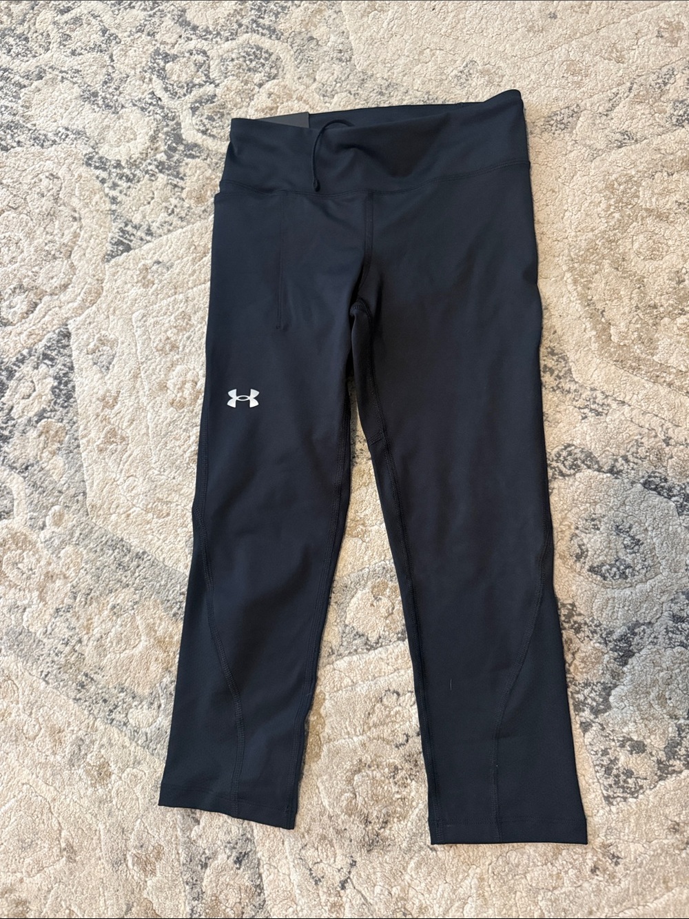 Under Armour compression capri-NWT